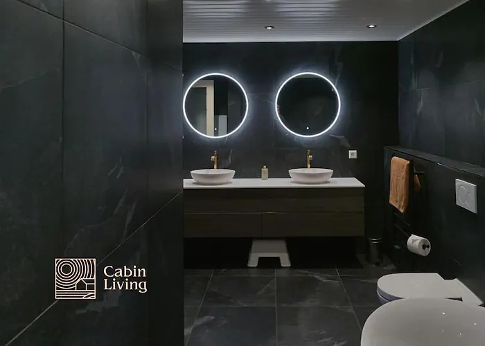 Large At Nesfjellet With Lovely View, Inddor Jacuzzi & Sauna بيت للعطل